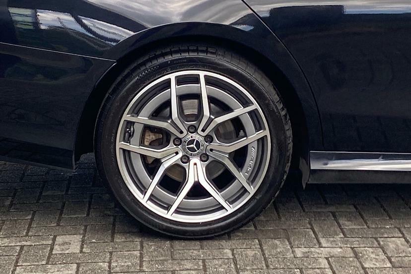 Mercedes-Benz E Class E220d 200 Amg Line 9G-tronic  #25