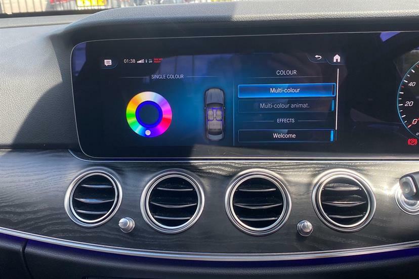 Mercedes-Benz E Class E220d 200 Amg Line 9G-tronic  #32