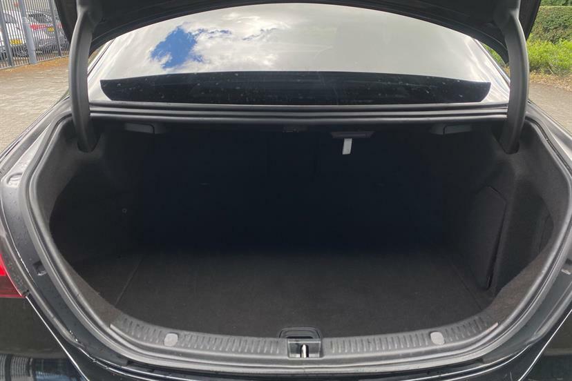 Mercedes-Benz E Class E220d 200 Amg Line 9G-tronic  #22