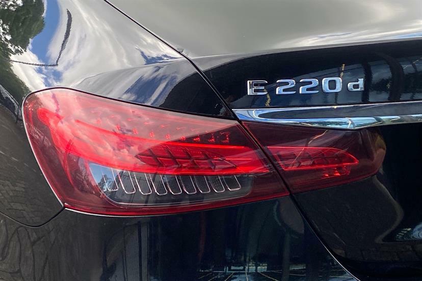 Mercedes-Benz E Class E220d 200 Amg Line 9G-tronic  #20