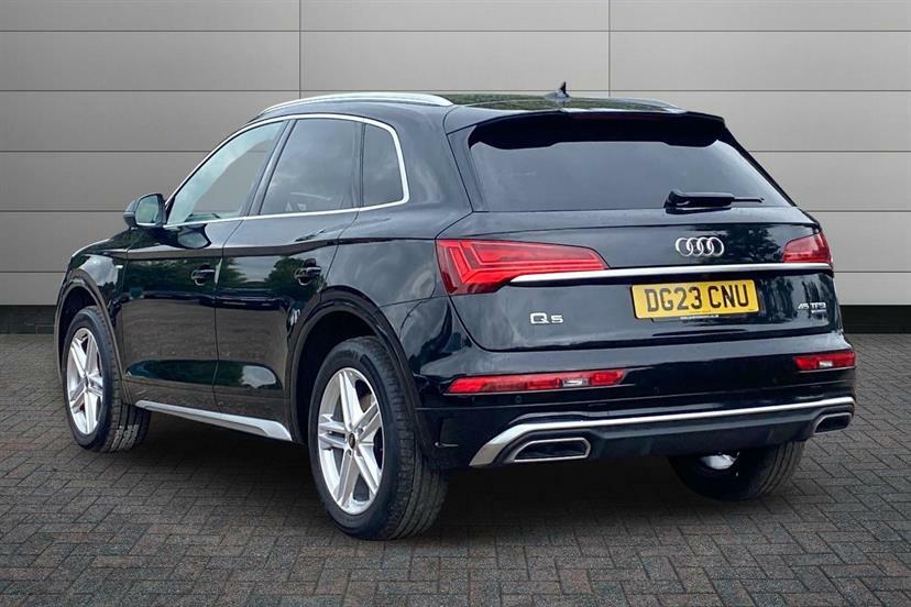 Audi Q5 45 Tfsi Quattro S Line S Tronic Black #3