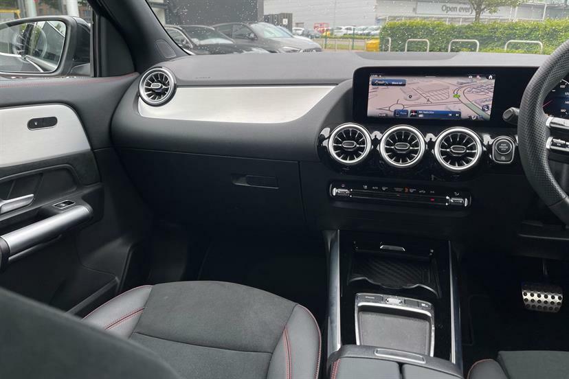 Mercedes-Benz GLA Class Amg Line Silver #41