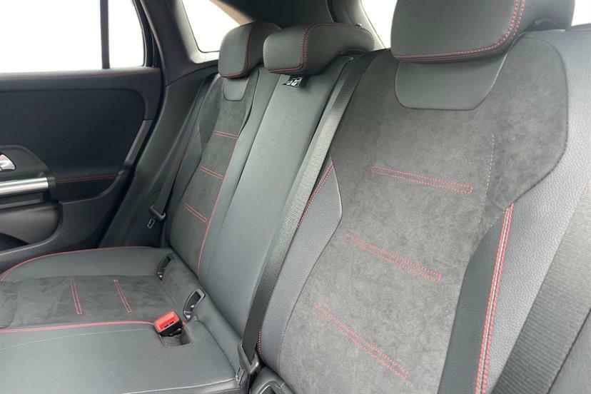 Mercedes-Benz GLA Class Amg Line Silver #10