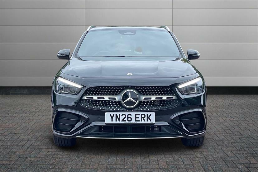 Mercedes-Benz GLA Class Amg Line Silver #11