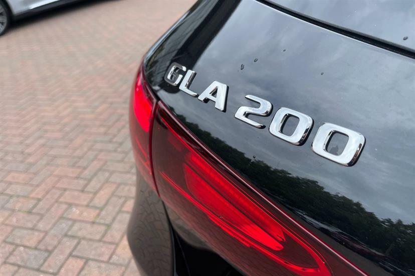 Mercedes-Benz GLA Class Amg Line Silver #24
