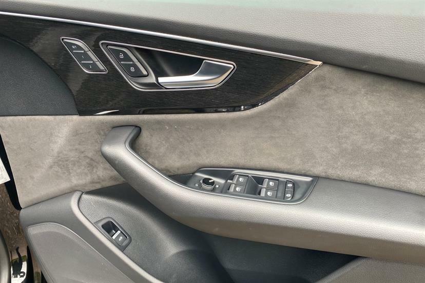 Audi Q8 55 Tfsi E Quattro Black Edition Tiptronic Grey #15