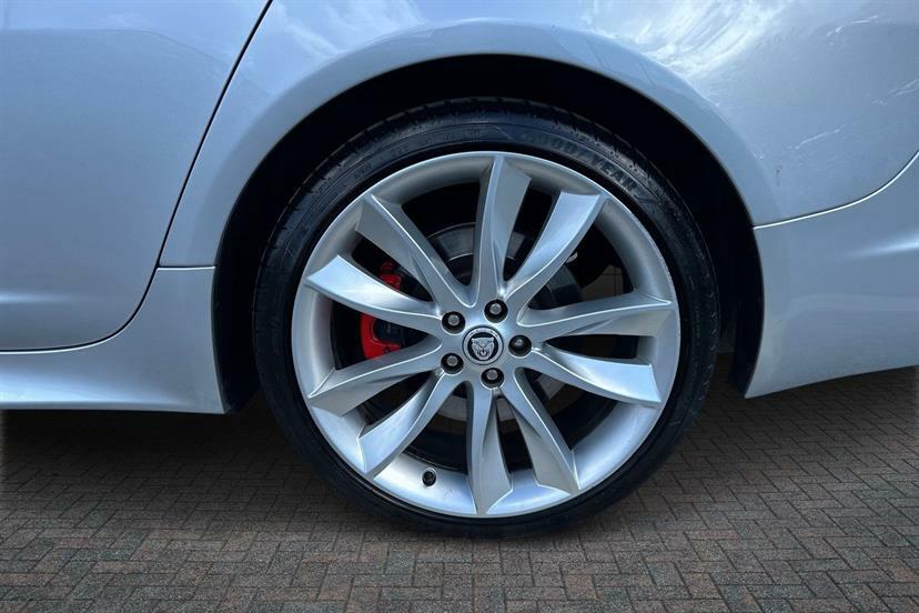 Jaguar XF 3.0D V6 S Portfolio Start Stop Silver #5