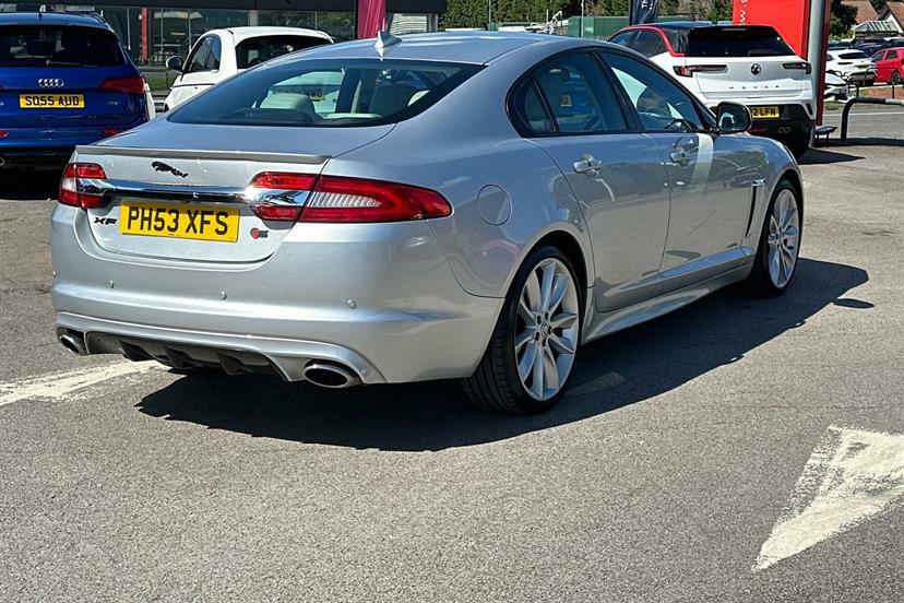 Jaguar XF R V8  #24