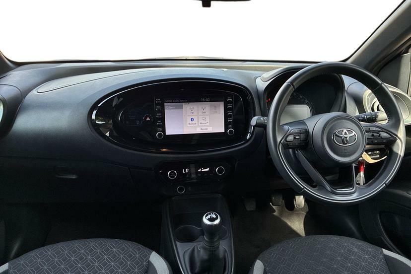 Toyota Aygo X 1.0 Vvt-i Edge Black #5