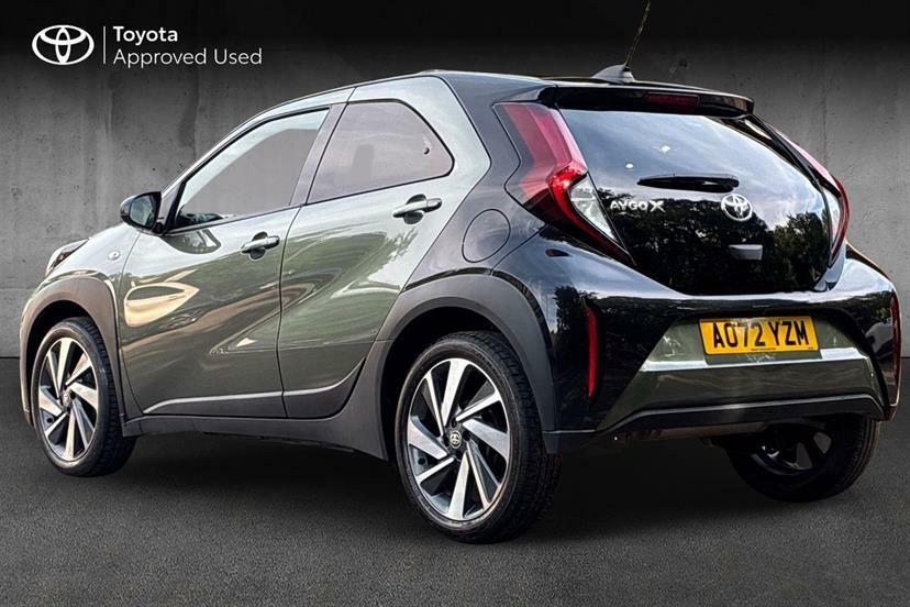 Toyota Aygo X 1.0 Vvt-i Edge Black #4