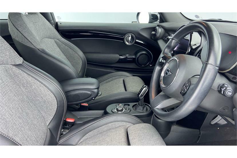 Mini Hatch 1.5 Cooper Sport Hatchback 136 Red #11