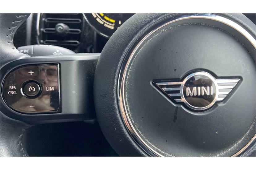 Mini Hatch 1.5 Cooper Sport Hatchback 136 Red #16