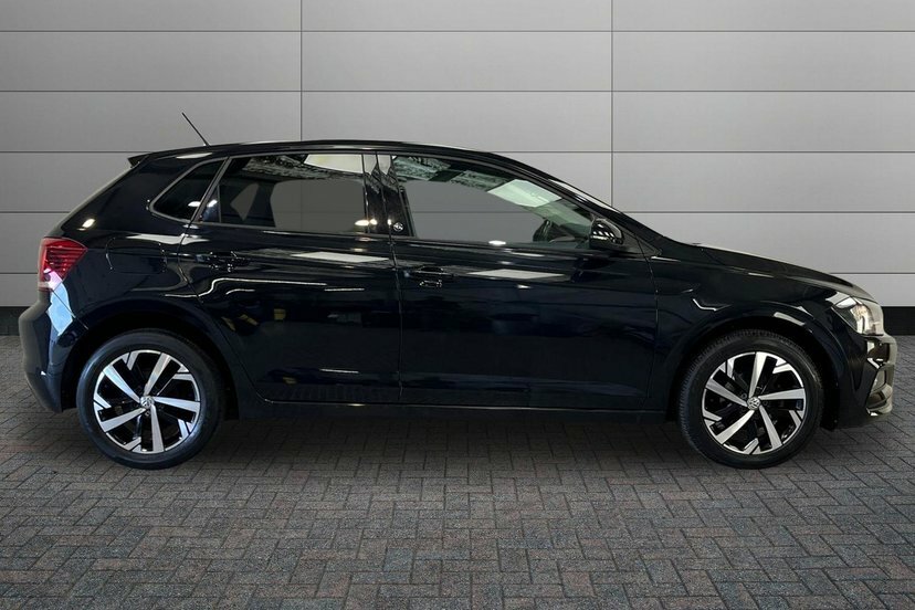 Volkswagen Polo 1.0 Tsi Gpf Beats Hatchback 95 AP19GKK Black #4