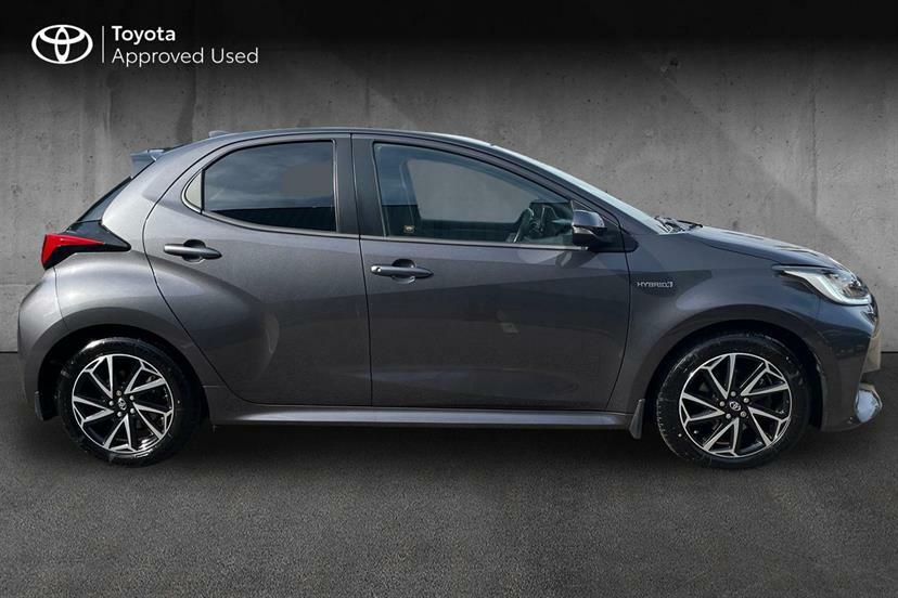 Toyota Yaris 1.5 Hybrid Design Cvt Panoramic Roof Grey #3