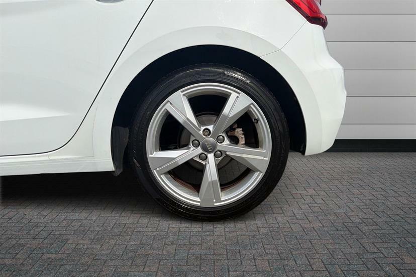 Audi A1 30 Tfsi Sport White #5