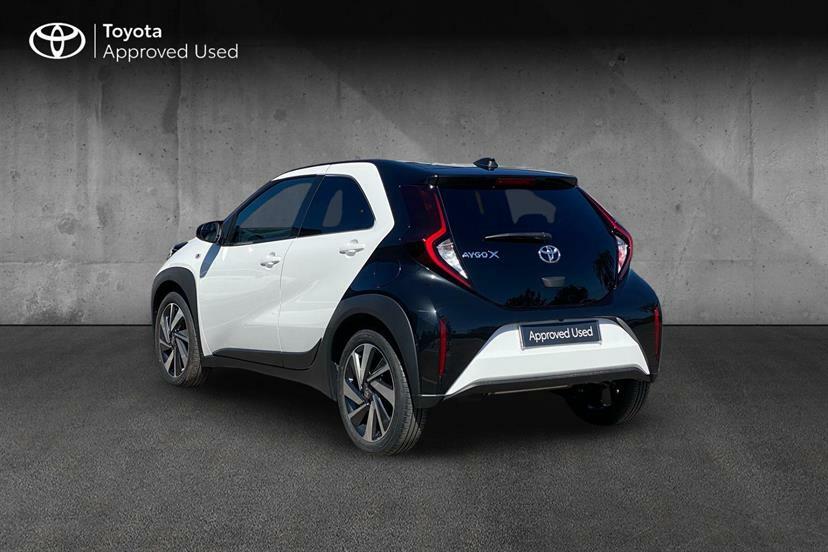 Toyota Aygo X 1.0 Vvt-i Edge White #4