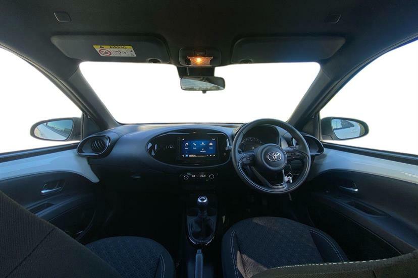 Toyota Aygo X 1.0 Vvt-i Edge White #5