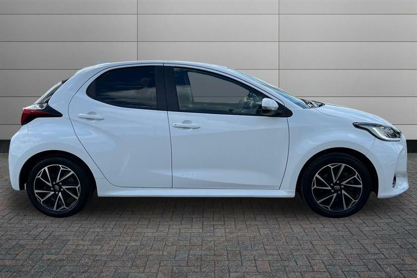Toyota Yaris 1.5 Hybrid Design Cvt White #4