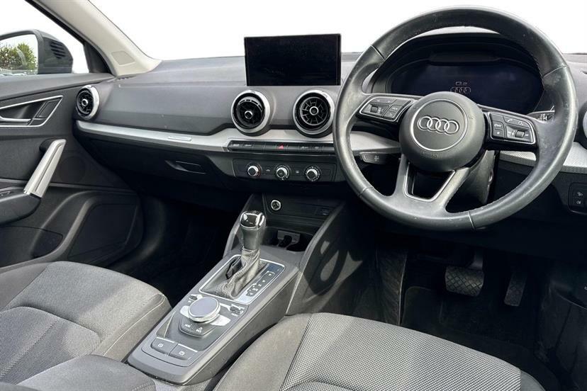 Audi Q2 35 Tfsi Sport S Tronic Black #5