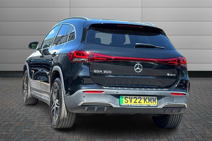 Mercedes-Benz EQA 300 4Matic 168Kw Amg Line 66.5Kwh Black #2