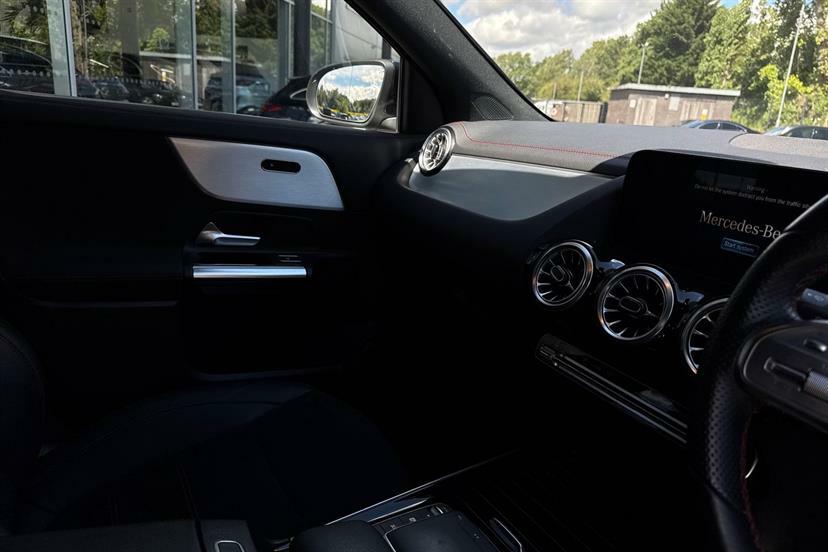 Mercedes-Benz EQA Eqa 250 66.5Kwh Amg Line Black #21