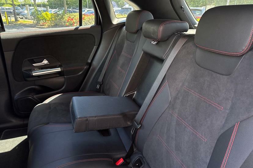 Mercedes-Benz EQA Eqa 250 66.5Kwh Amg Line Black #33