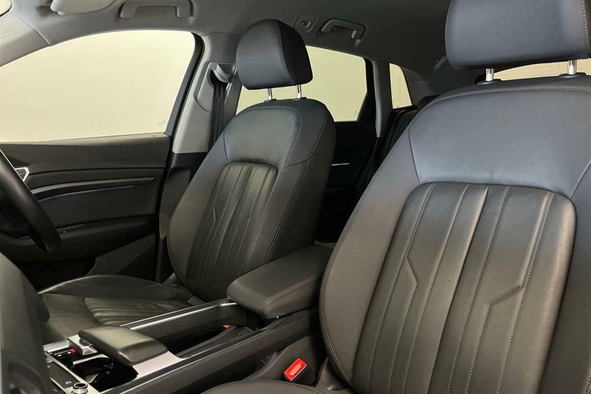 Audi E-tron 300Kw 55 Quattro 95Kwh S Line Blue #28