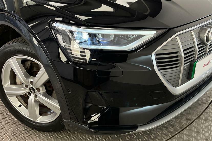 Audi E-tron 300Kw 55 Quattro 95Kwh S Line Blue #26