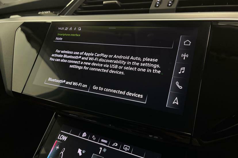 Audi E-tron 300Kw 55 Quattro 95Kwh S Line Blue #13
