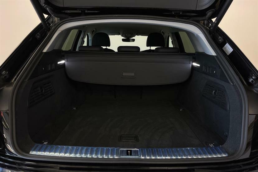 Audi E-tron 300Kw 55 Quattro 95Kwh S Line Blue #10