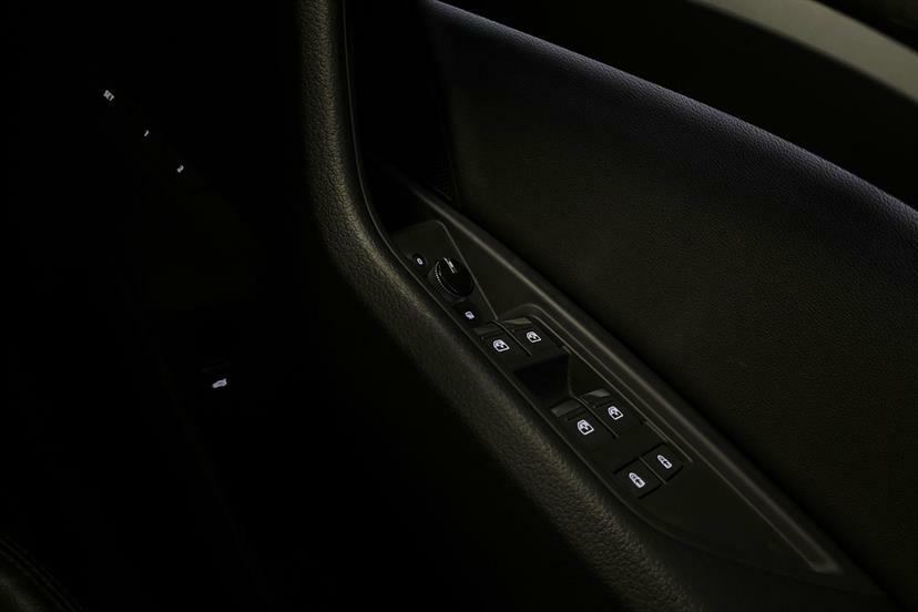 Audi E-tron 300Kw 55 Quattro 95Kwh S Line Blue #23