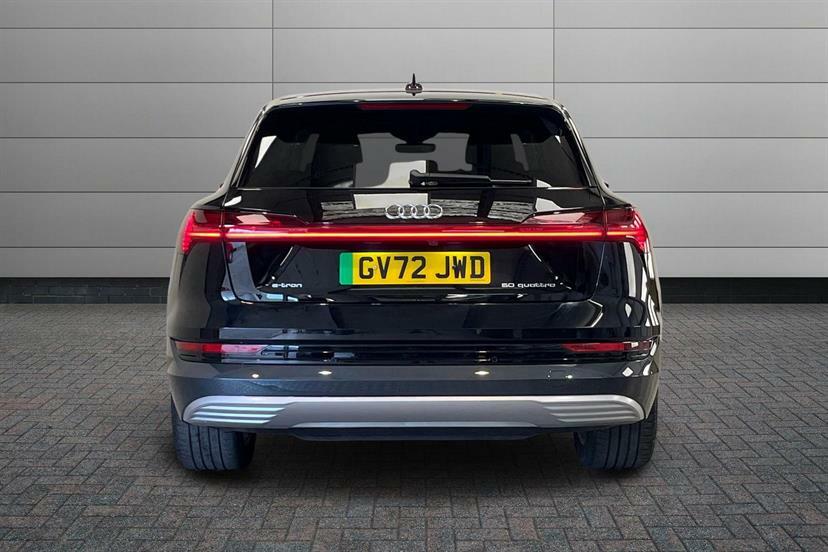 Audi E-tron 300Kw 55 Quattro 95Kwh S Line Blue #9