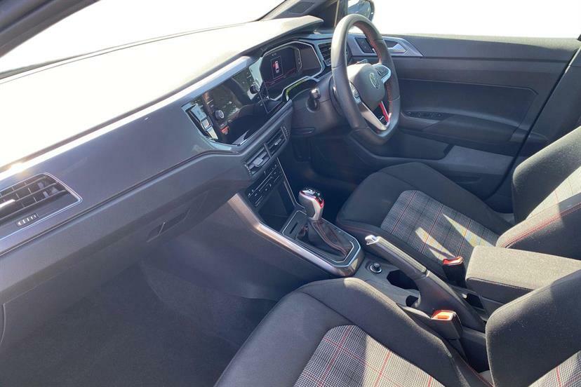 Volkswagen Polo 2.0 Tsi Gti Dsg Black #2