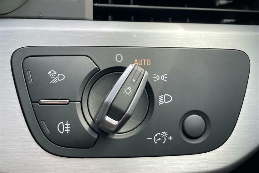 Audi A4 40 Tfsi S Line S Tronic Black #25