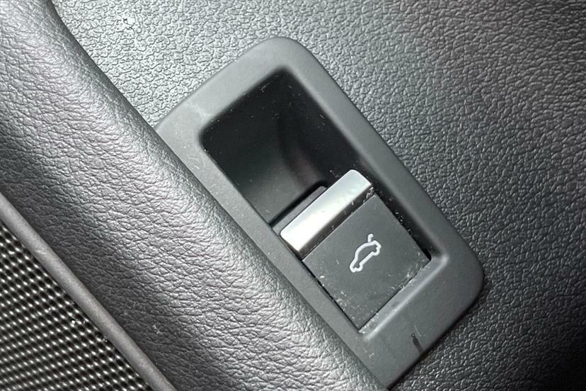 Audi A4 40 Tfsi S Line S Tronic Black #27