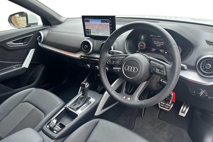Audi Q2 35 Tfsi S Line S Tronic Cs White #6