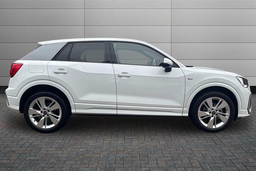 Audi Q2 35 Tfsi S Line S Tronic Cs White #4