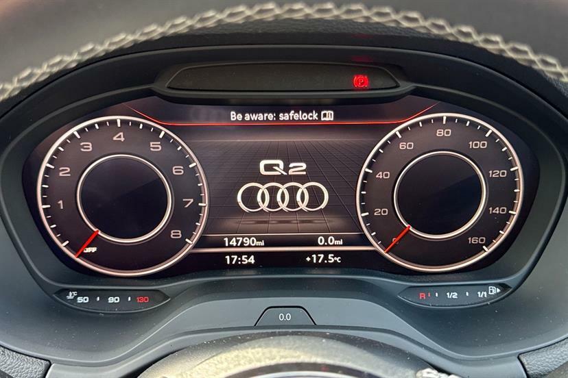 Audi Q2 35 Tfsi Black Edition S Tronic Black #6