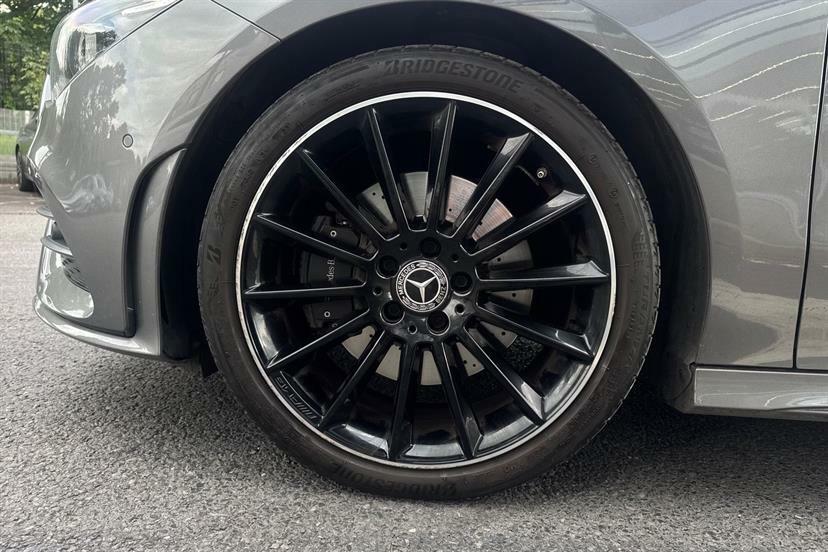 Mercedes-Benz CLA Class 200 Amg Line Premium Night Ed Tip Grey #4