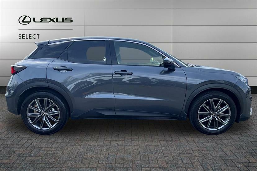 Lexus LBX 1.5 Premium Plus E-cvt Grey #4