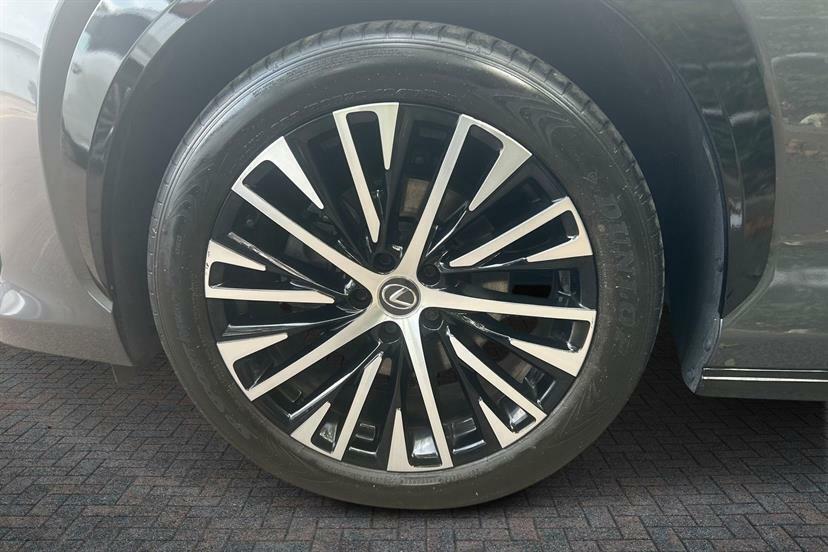 Lexus RZ 450E 230Kw Dir4 Premium 71 Kwh Bi-tone Black #5