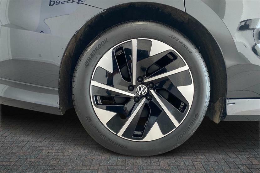 Volkswagen ID.7 210Kw Match Pro Plus 77Kwh Black #4