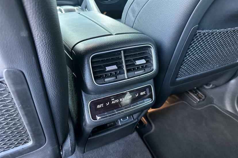 Mercedes-Benz GLE Class Amg Line Grey #36
