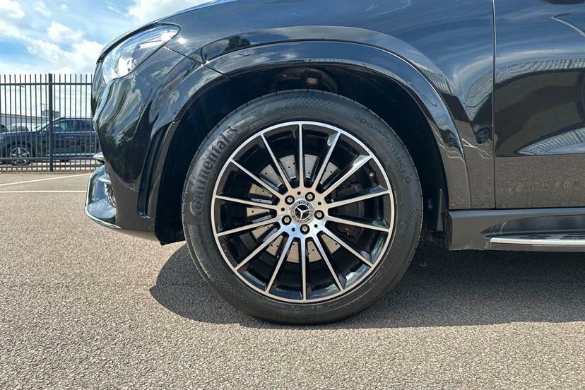 Mercedes-Benz GLE Class 400D 4Matic Amg Line Prem 9G-tronic 7 St Black #4