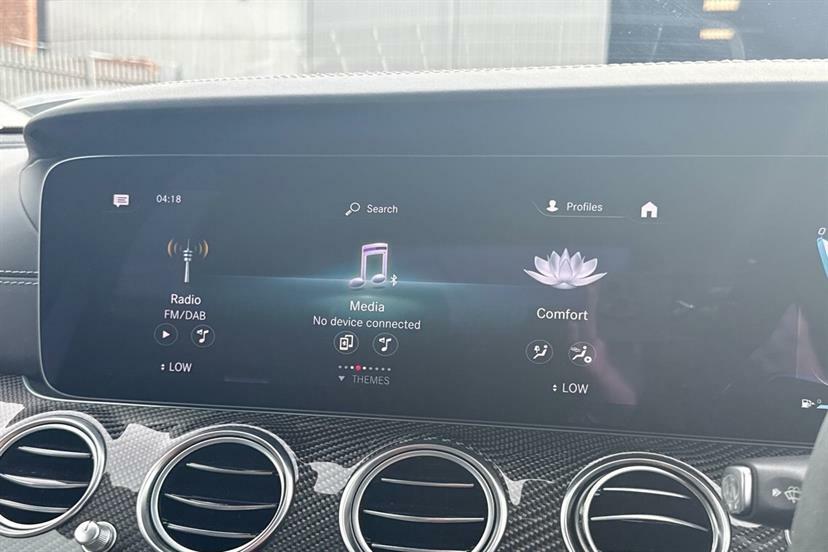 Mercedes-Benz E Class E220d Amg Line Night Ed Premium 9G-tronic Blue #42