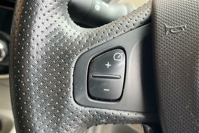 Renault Zoe 65Kw Dynamique Nav Quick Charge 22Kwh White #16