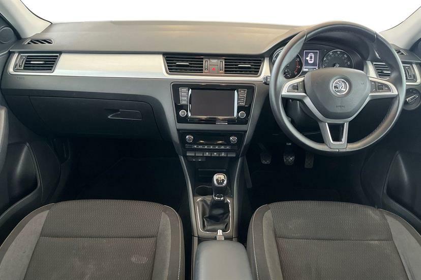 Skoda Rapid Spaceback 1.2 Tsi 90 Se Tech Blue #4