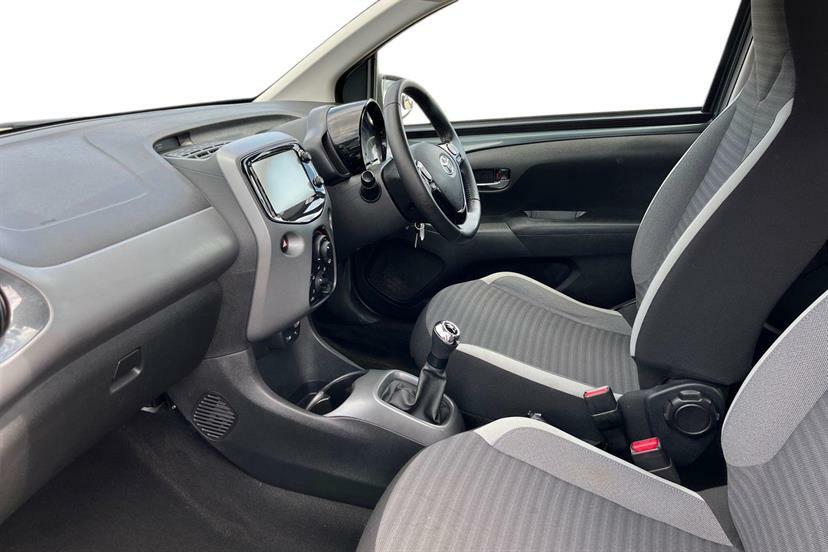 Toyota Aygo 1.0 Vvt-i X-play Grey #2