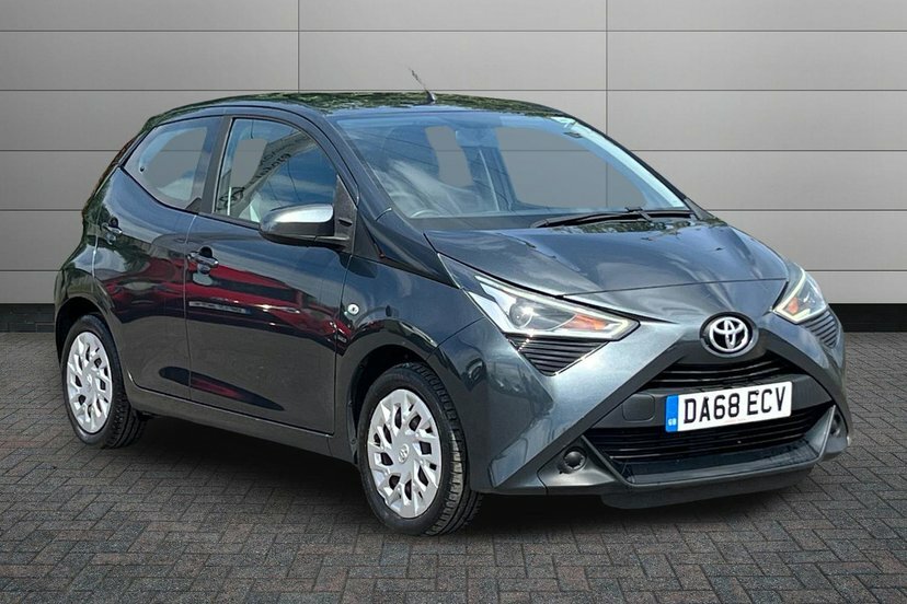 Toyota Aygo 1.0 Vvt-i X-play Hatchback 71 P DA68ECV Grey