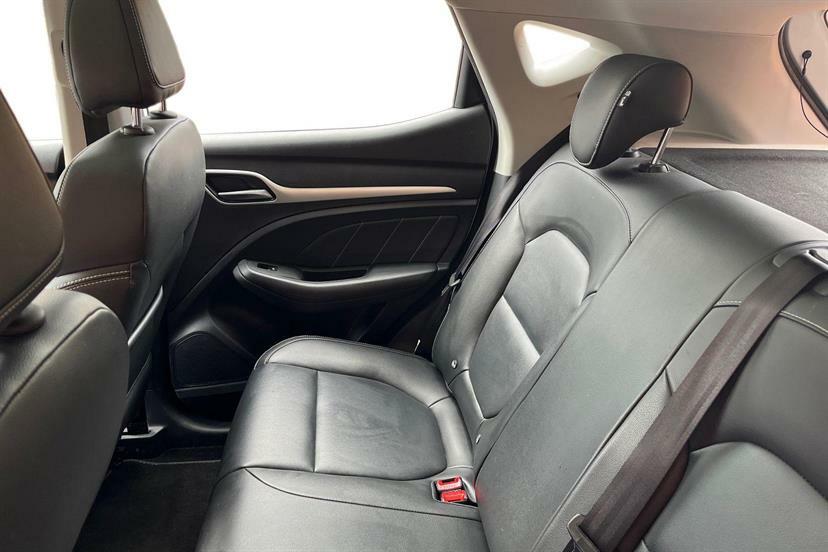 MG ZS 105Kw Exclusive Ev 45Kwh Red #9